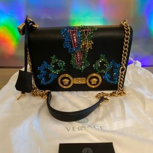 🤩48hrs🔥🔥Versace Icon Baroque Crystal Embellished Medusa Bag